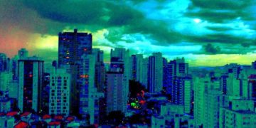 Nuevas regulaciones e-commerce en Colombia: Adaptación y oportunidades - Cover Image